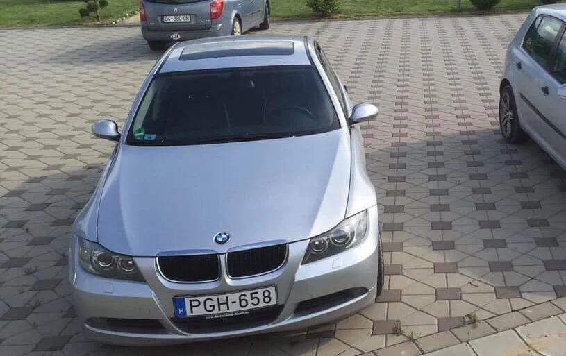 Vidhet një veturë “BMW” në Kabash të Prizrenit, në të kishte dokumente me vlerë, pronari kërkon ndihmë për ta gjetur