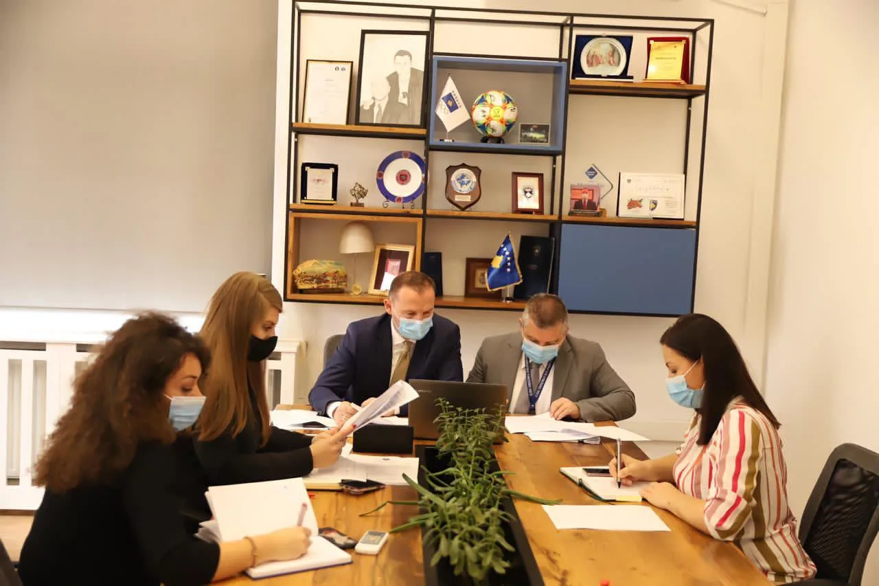 Paralajmëron Zemaj: Masat anti Covid mund të ashpërsohen nëse përkeqësohet situata