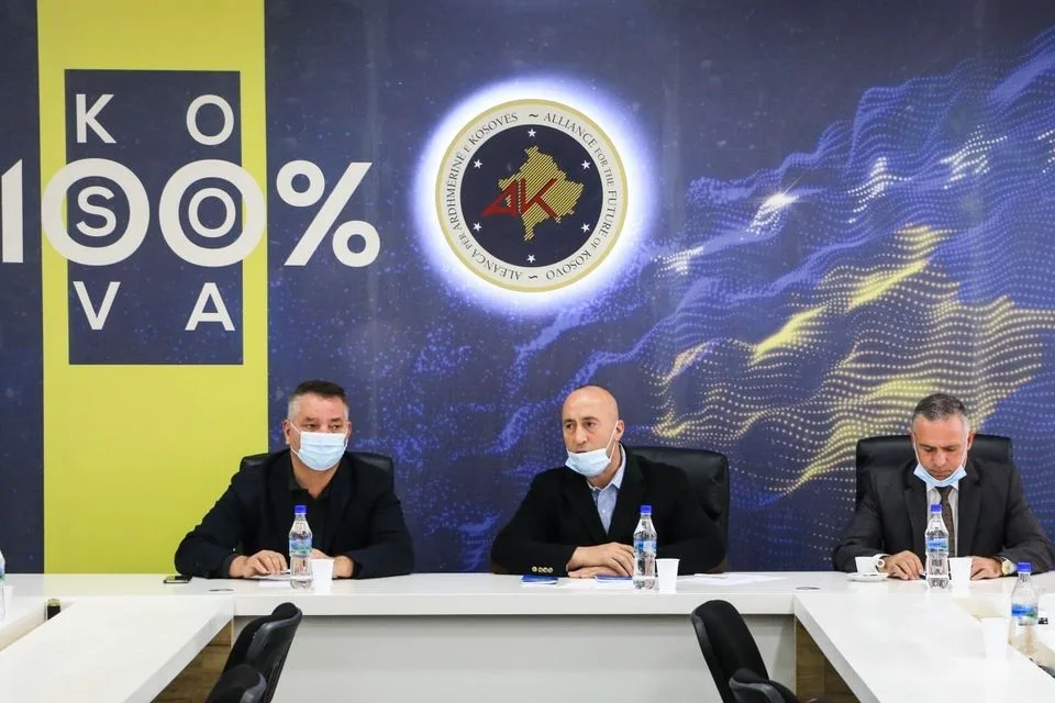 Zhvillimi i fundit: AAK kërkon mbledhje të jashtëzakonshme të Qeverisë