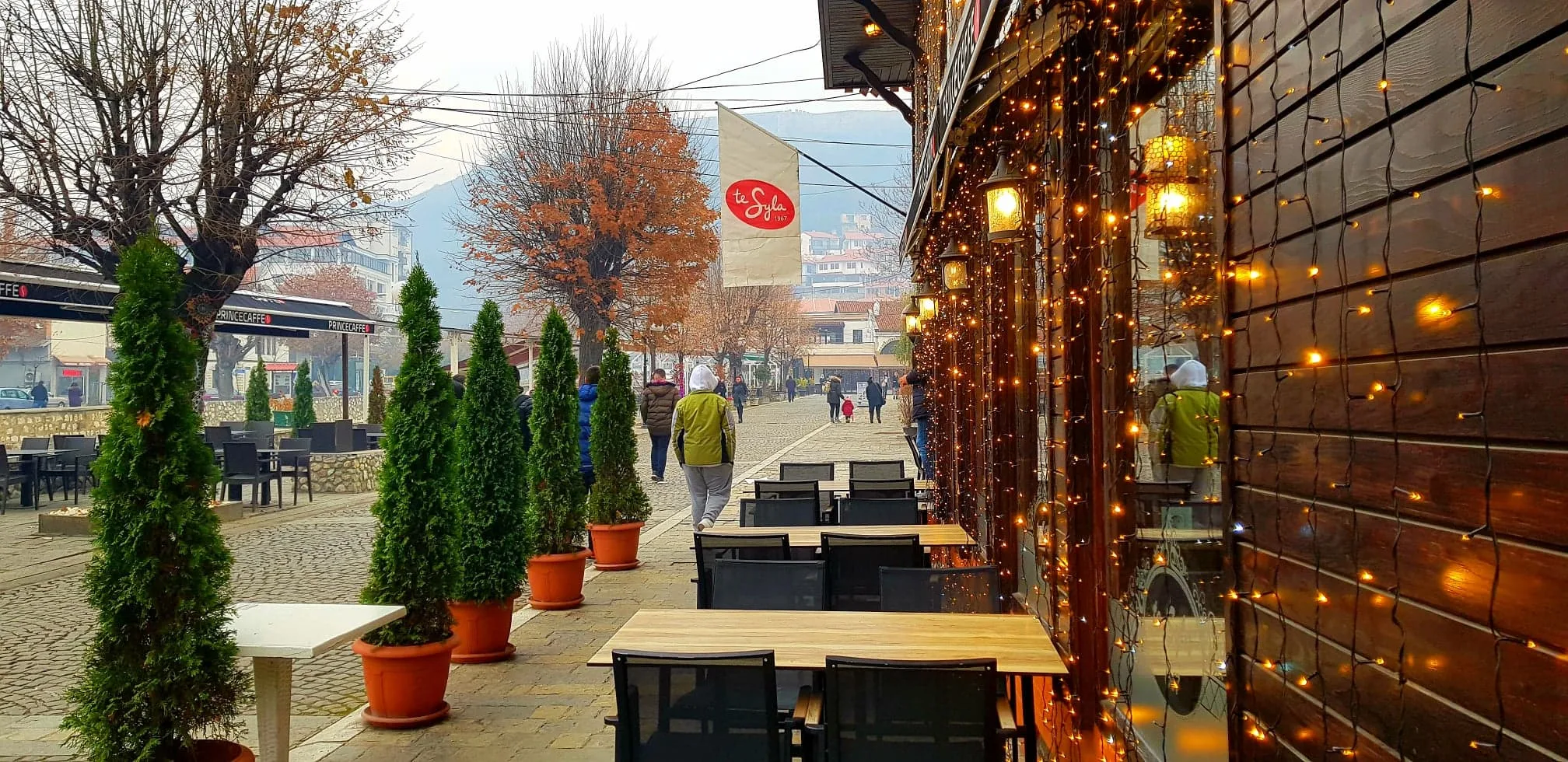 Sot dhe nesër moti do të jetë me vranësi dhe reshje shiu