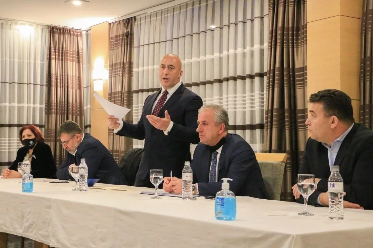 Haradinaj i bindur: Suhareka e mobilizuar për fitore