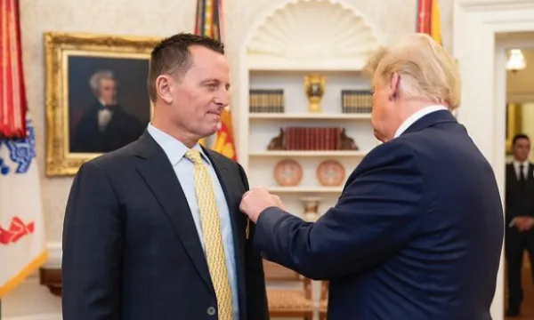 Trump e dekoron Grenellin për normalizimin e marrëdhënieve Kosovë-Serbi