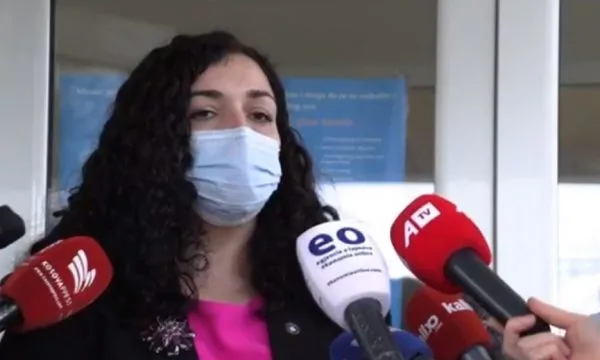 Vjosa Osmani: Vaksinat anti-Covid pritet të vijnë pas prillit, unë do të vaksinohem