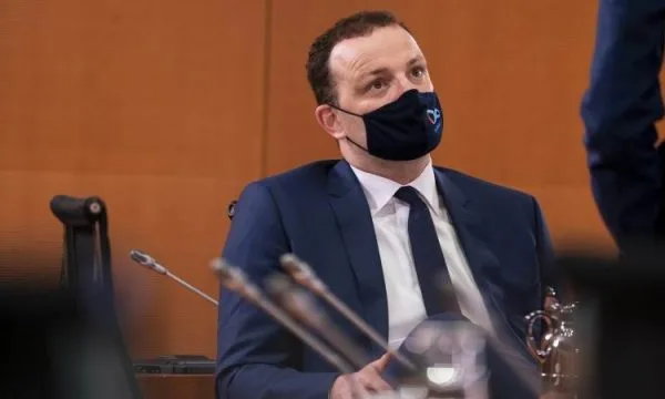 Ministri gjerman bën presion që vaksina të miratohet para krishtlindjeve