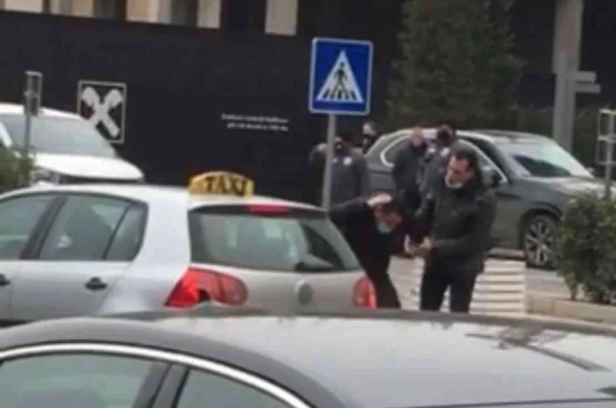 Valon Syla, sulmohet fizikisht në qendër të Prishtinës (Video)
