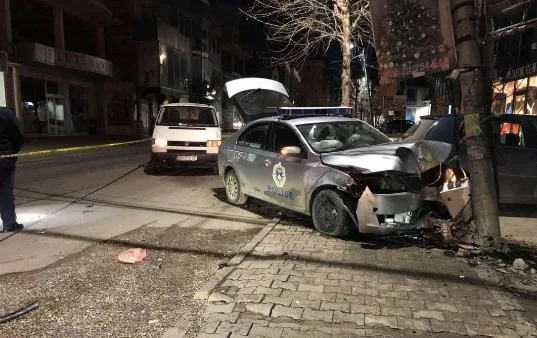 Aksidentohet vetura e Policisë në Malishevë
