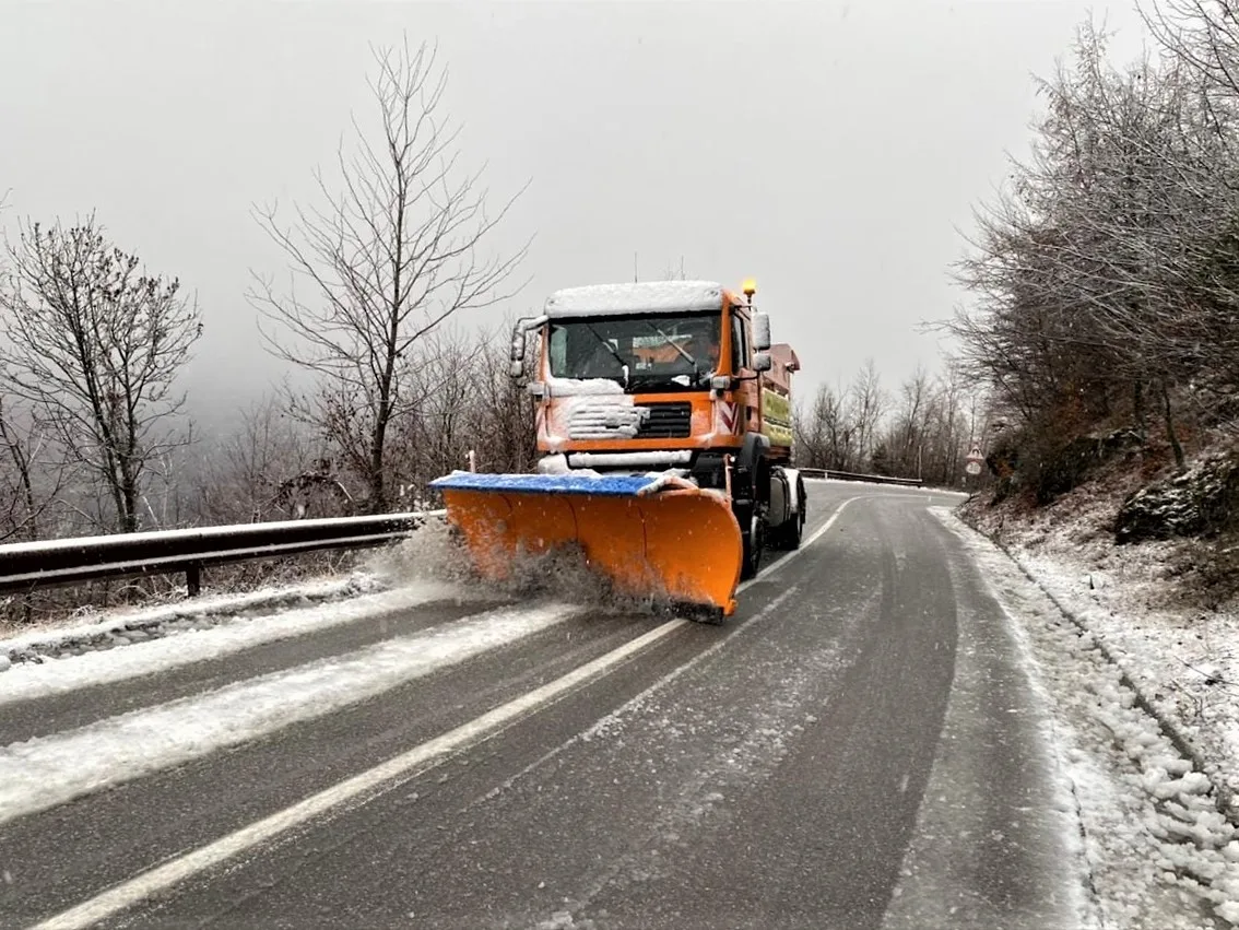 Ministria e Infrastrukturës apelon për kujdes tek qytetarët gjatë ngasjes së automjeteve