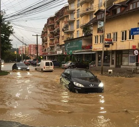 Paralajmërimi i frikshëm i Institutit Hidrometeorologjik: Më 10 janar pritet gjendje kritike nga vërshimet