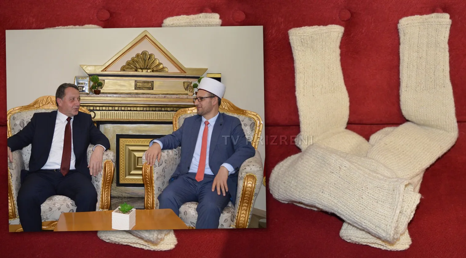 Nënlokja Mihrije 86 vjeçare nga Prizreni, dhuroi 97 palë çorapë të punuara nga vet ajo për KBI-në e Prizrenit