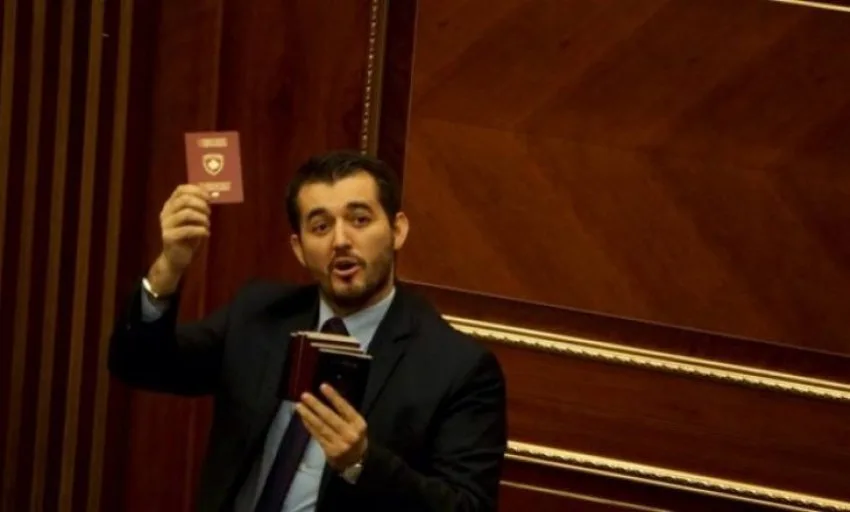 Tërhiqet Labi, nuk kandidon për deputet