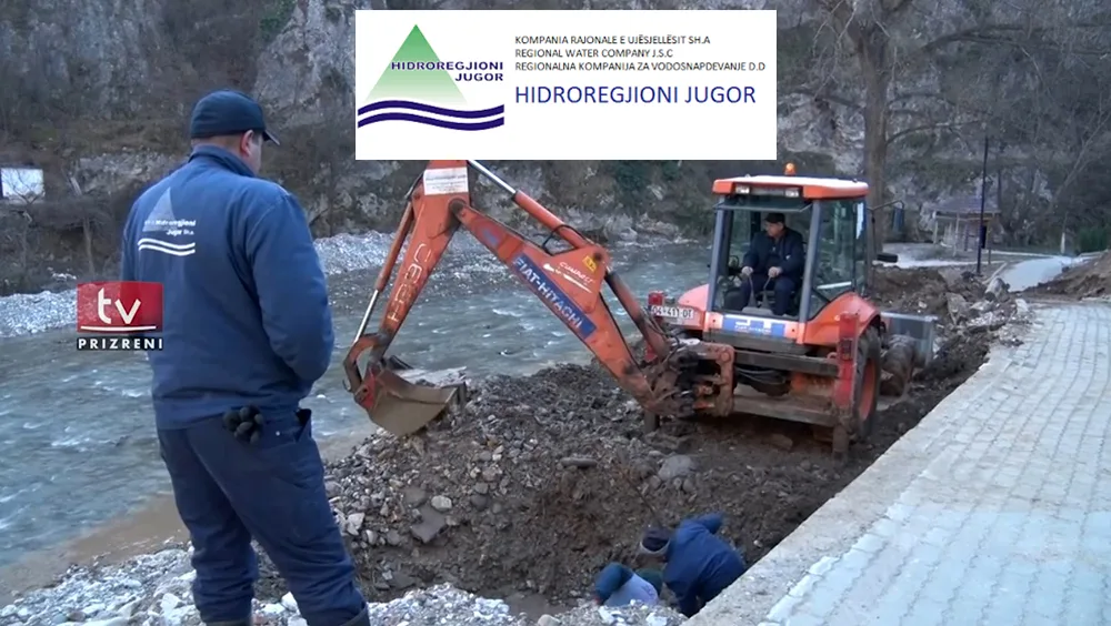 Dëmtohet gypi transportues në rrugën Prizren- Prevallë, disa zona të qytetit nuk po furnizohen me ujë