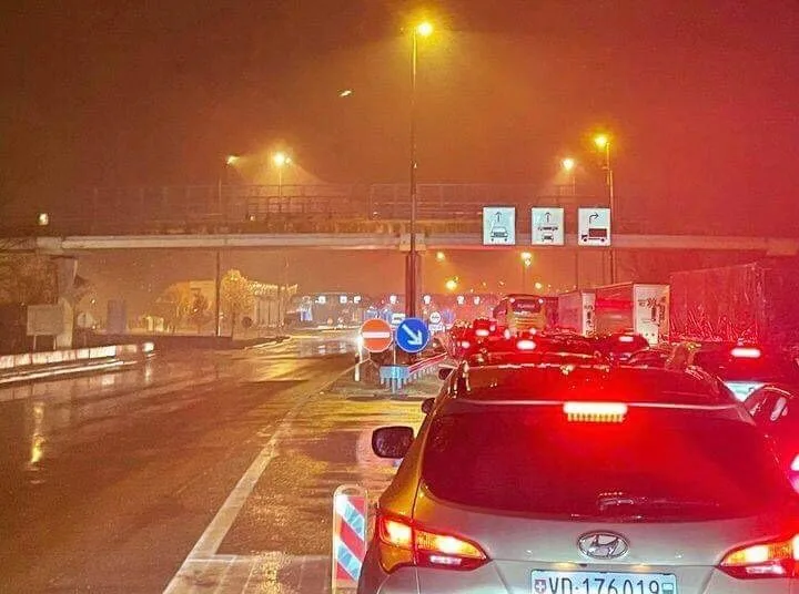 Mërgimtarët përballen përsëri me pritje të mëdha, në kufirin Kroaci-Slloveni