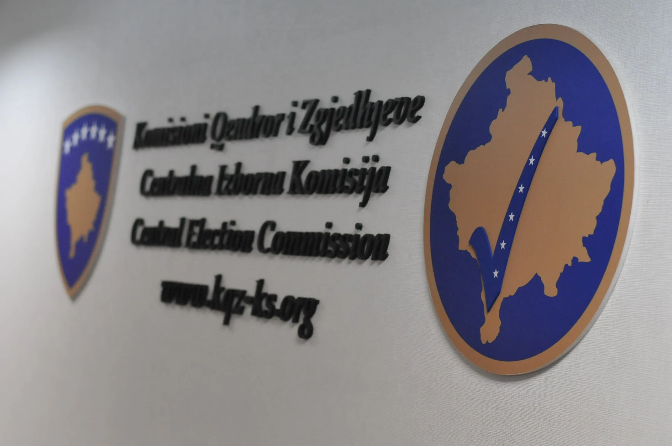Verifikohen listat, 47 kandidatë për deputetë kanë problem me ligjin
