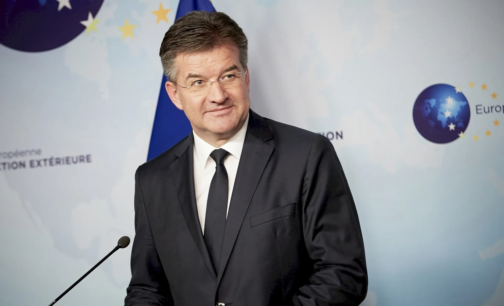 Lajçak paralajmëron vazhdimin e dialogut Kosovë-Serbi në fillim të shtatorit