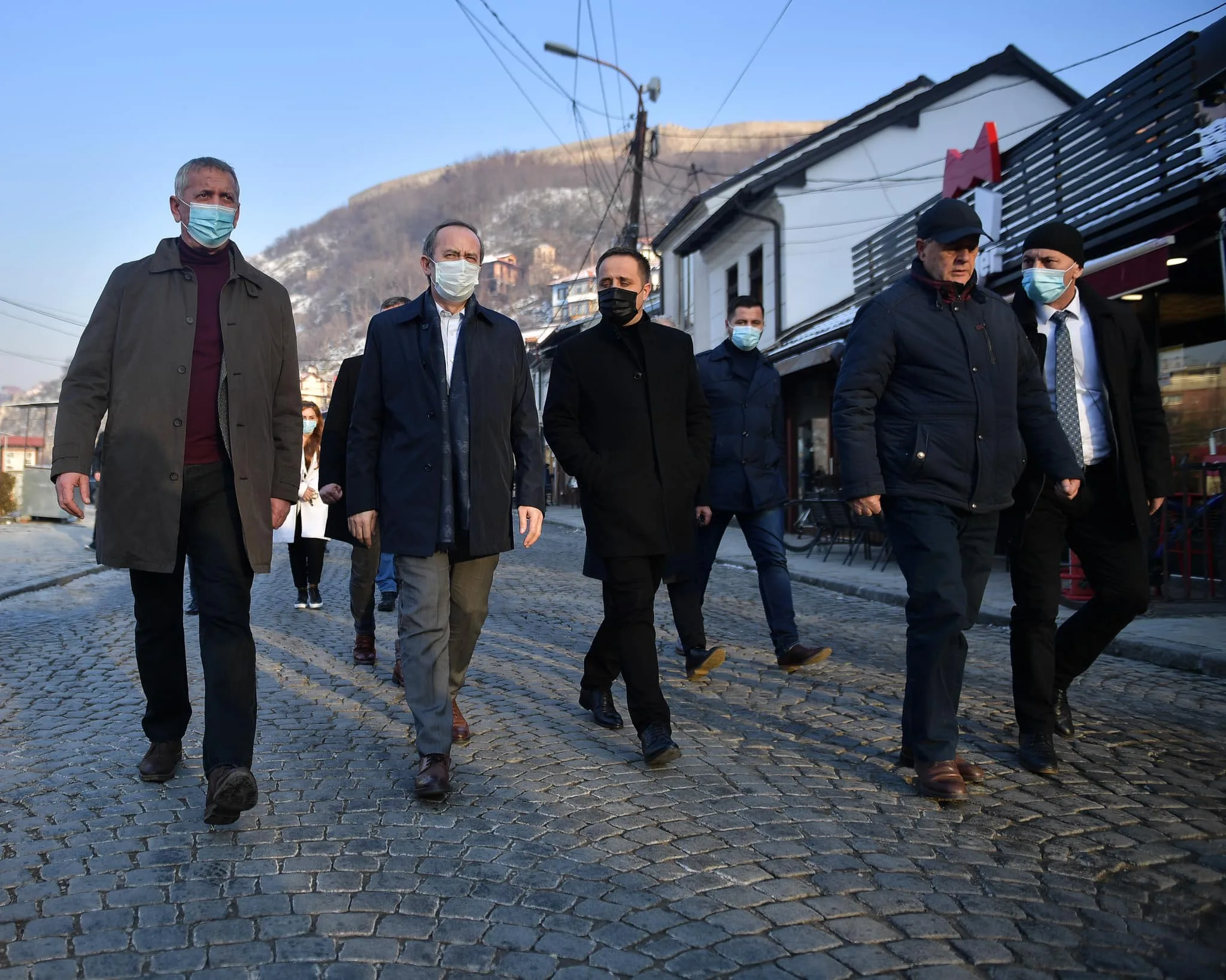 Hoti: Qeveria ka bërë maksimumin për t’iu dal në ndihmë bizneseve