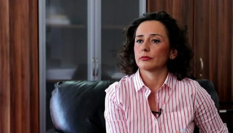 Pas akuzave se bashkëpunoi me Listën Serbe, kundërpërgjigjet Adriana Hoxhiq