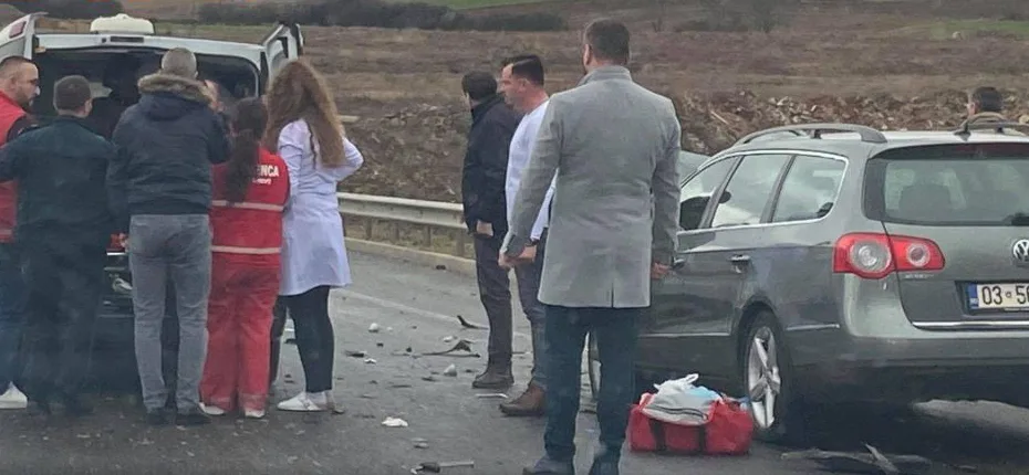 Aksident i rëndë në rrugën Prishtinë-Pejë
