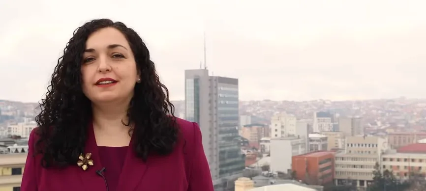 Parlamenti i Zvicrës ngritët në këmbë dhe me duartrokitje për Vjosa Osmanin