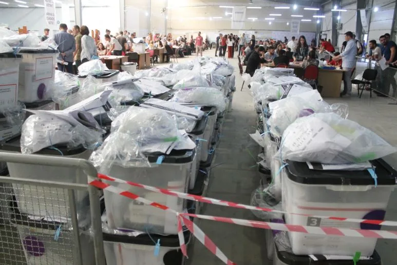 KQZ njofton qytetarët se mund të ndërrojnë qendrën e votimit deri më 7 shtator