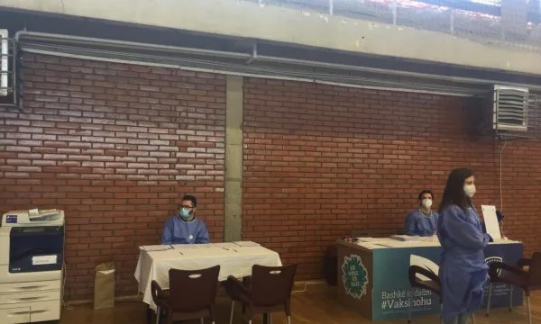 Doktoresha u bënë thirrje qytetarëve të vaksinohen