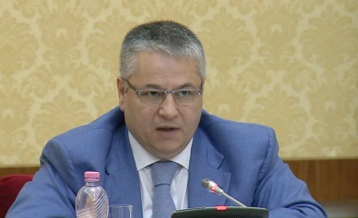 Ndahet nga jeta në moshën 59-vjeçare deputeti dhe ish-kryeministri shqipëtar Bashkim Fino