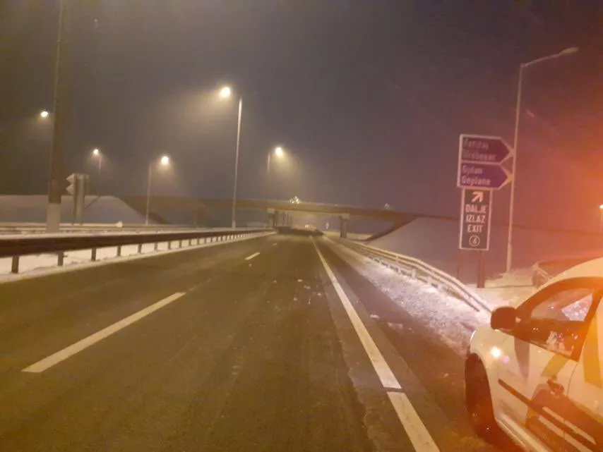 Ministria e Infrastrukturës për herën e dytë: Rrugët janë të kalueshme përkundër reshjeve të borës