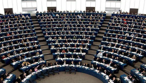 Parlamenti Evropian rivoton për liberalizim të vizave për Kosovën, i kërkon të veprojë njëjtë edhe Komisioni Evropian