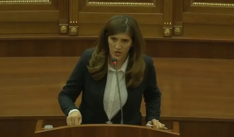 Musliu, Kurtit: Je kryeministri i parë shqiptar që fëmijët nuk i flasin shqip në shtëpi