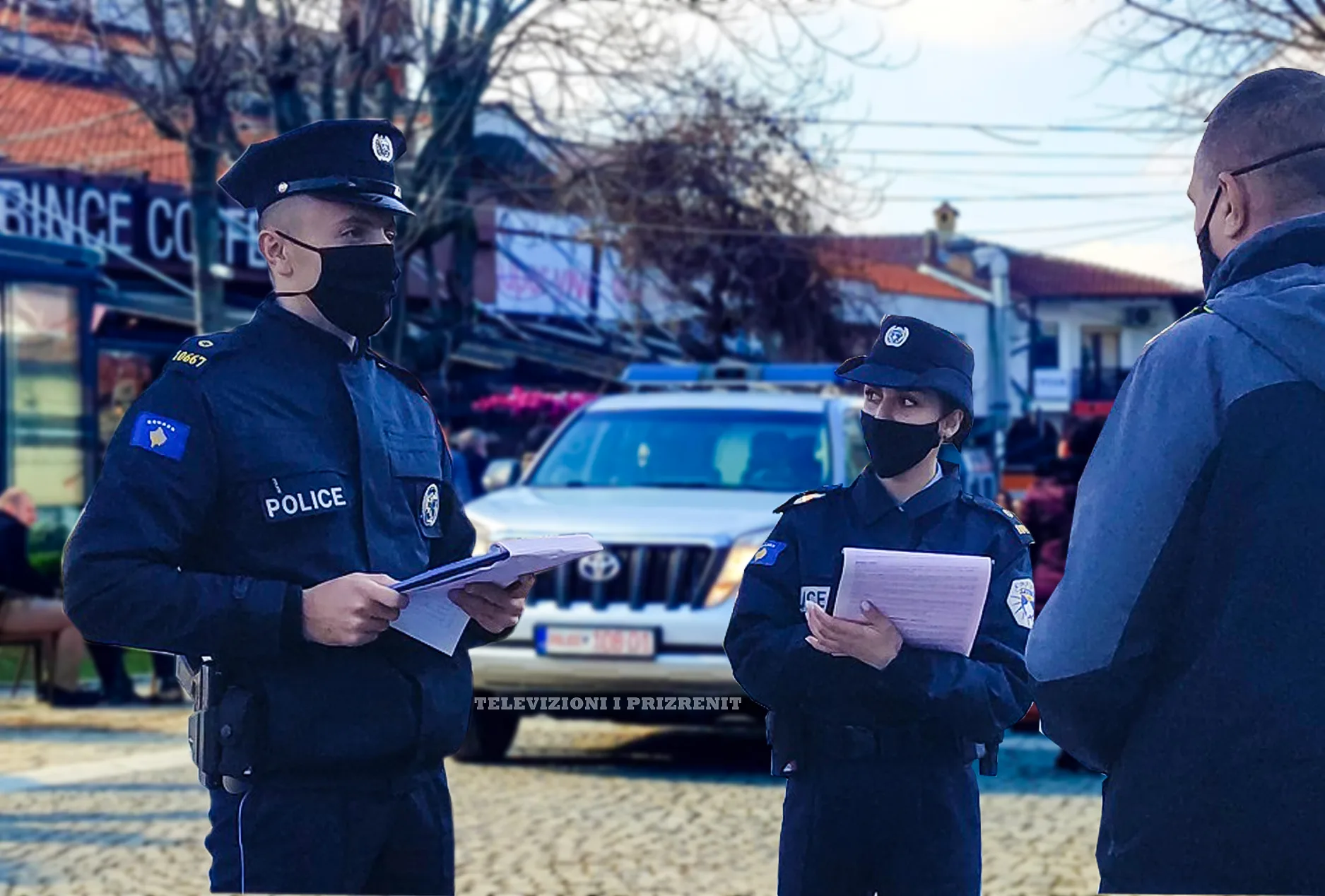 Policia në Prizren shqipton gjoba në qendra tregtare e sheshe për mos respektim të masave anti-Covid