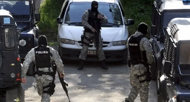 Aksion në rajonin e Shkupit, konfiskohet drogë, vetura dhe para, dhjetëra të arrestuar