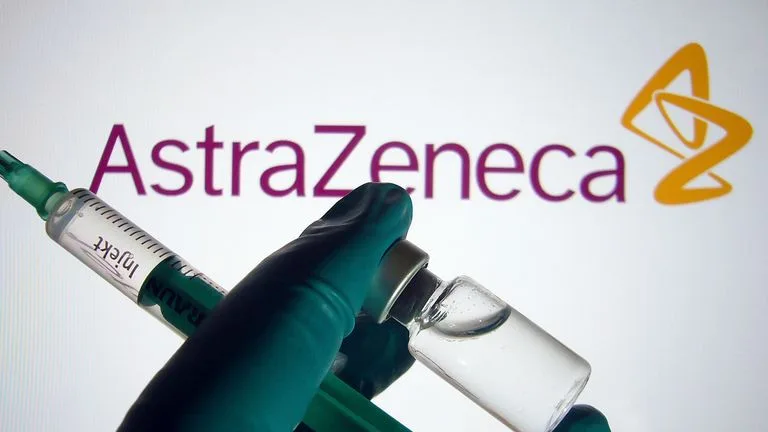 AstraZeneca thotë se nuk ka prova që vaksina e saj shkakton mpiksje gjaku