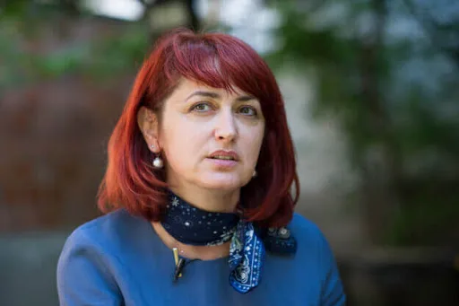 Eliza Hoxha njofton se është siguruar plazma e gjakut për babain e saj