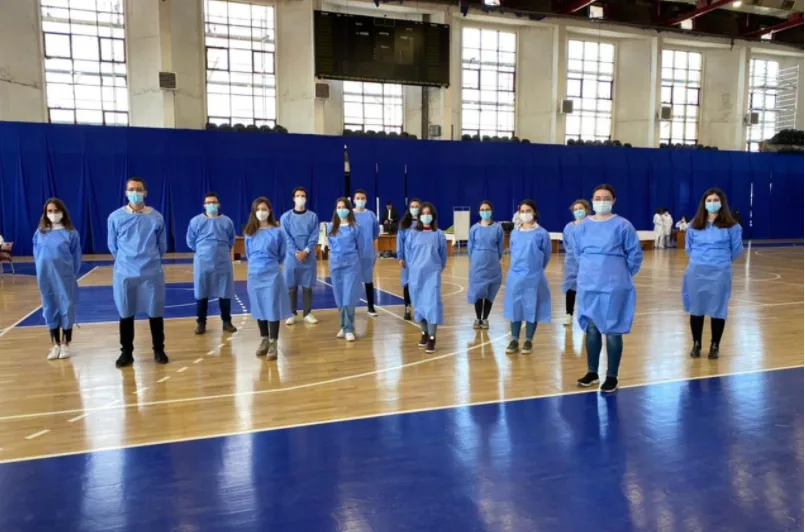 Studentët e Mjekësisë, pjesë e ekipit të vaksinimit kundër Covid-19!