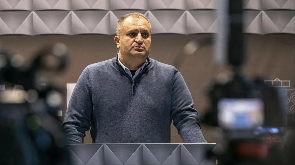 Shpend Ahmeti i reagon Albin Kurtit: 1000 raste në ditë me Covid, vaksina s’ka…, e zgjidhja na qenka ligji për zgjedhjet dhe zgjedhjet e reja