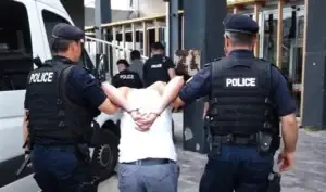 Arrestohen 16 persona pas përfundimit të aksionit në Mitrovicën e Veriut dhe në Jug