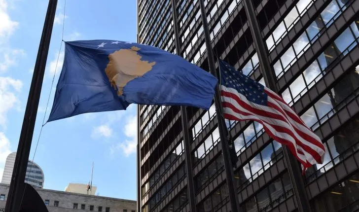 Ambasada e Amerikës: Kosova e Serbia të angazhohen në dialog