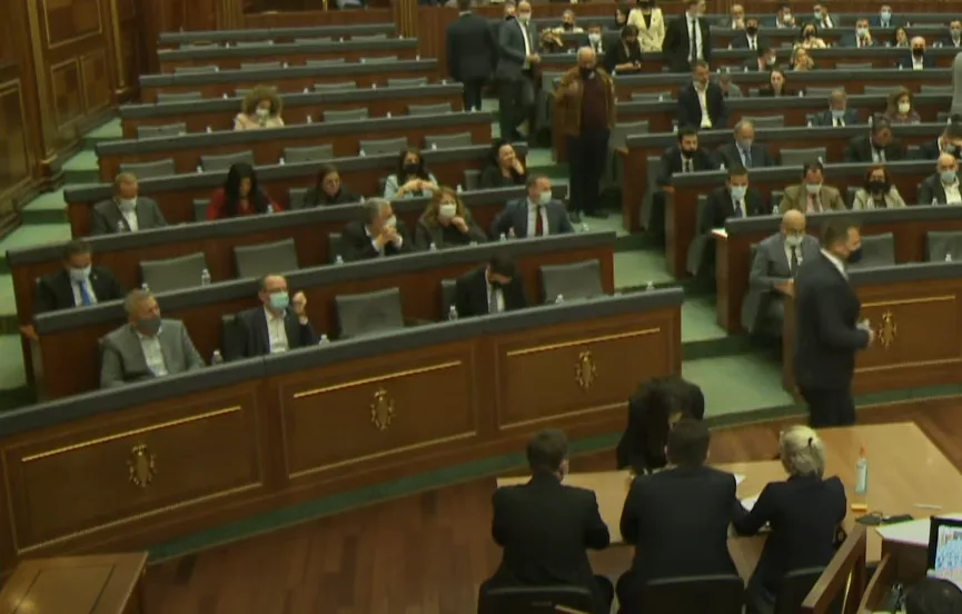 Sërish Veliu, Hoti dhe Selmanaj nuk votojnë për president