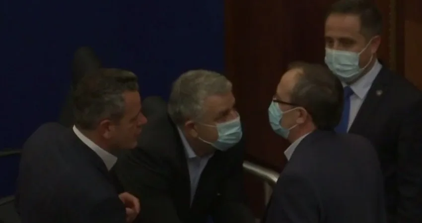 Hoti, Veliu e Selmanaj nuk votojnë as sot