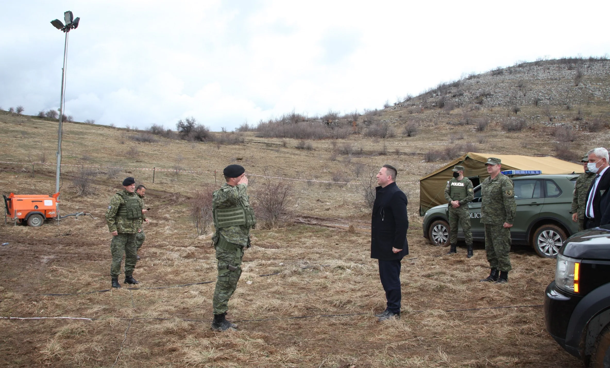 Ministri Mehaj përcjellë nga afër operacionet stërvitore të FSK-së