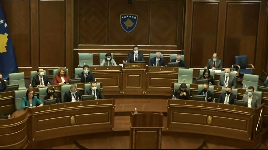 82 deputetë në seancën për zgjedhjen e presidentit