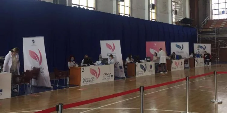 Përfundon vaksinimi në qendrën “1 Tetori” në Prishtinë