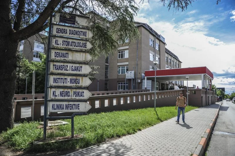 421 pacientë po trajtohen në klinikat COVID dhe Spitalet e Përgjithshme
