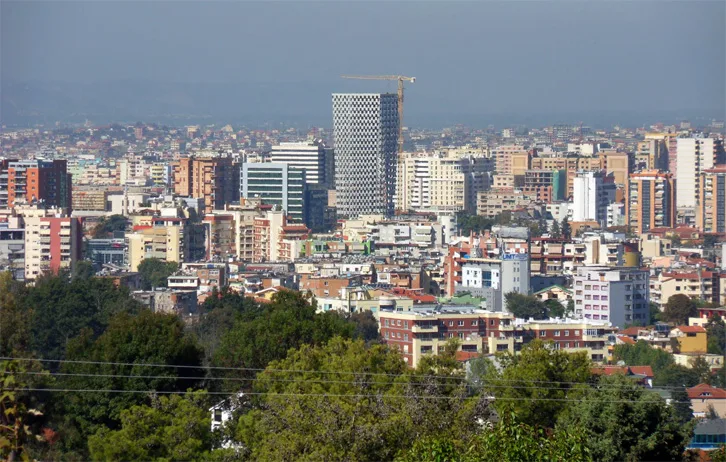 Një shërthimi i fuqishëm tronditi qytetin e Tiranës
