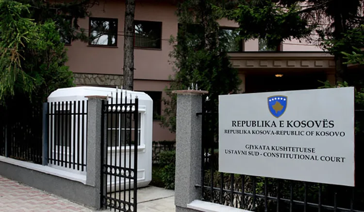 Gjyqtari i Gjykatës Kushtetuese jep dorëheqje