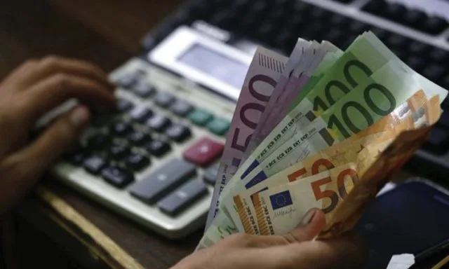 Punëtori merr pazarin e ditës nga pompa e derivateve në Gjakovë dhe ‘zhduket’ për disa ditë