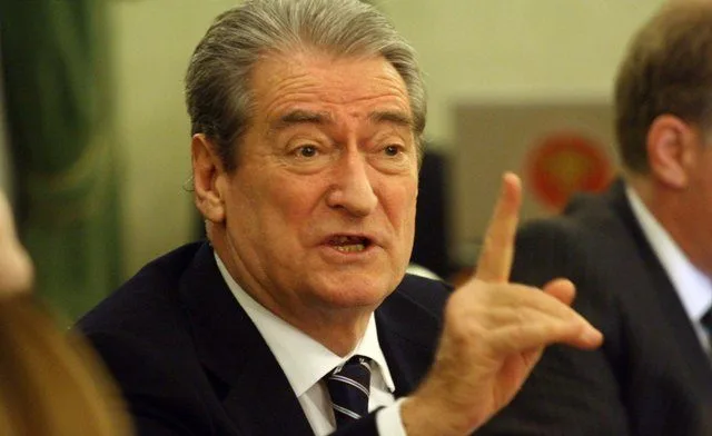 Zotimi i Sali Berishës: Qytetarët e Kosovës do gëzojnë shtetësinë shqiptare apo dy shtetësi si qytetarët që jetojnë këtu