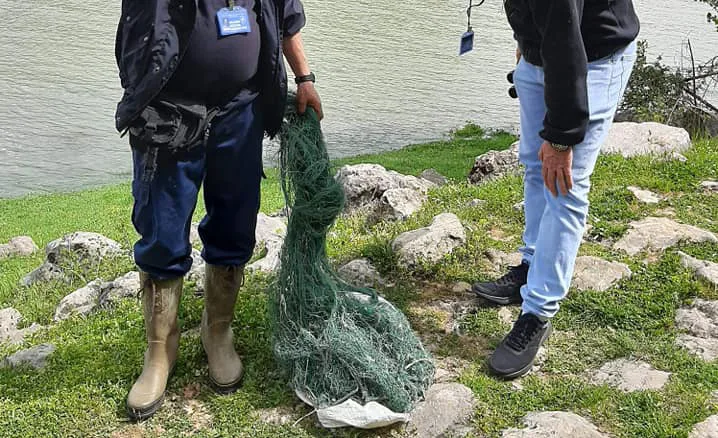 Ndalohen gjashtë persona, peshkonin ilegalisht me rrjeta në Drinin e Bardhë