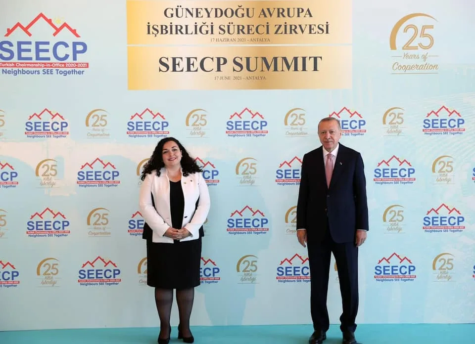 Osmani nga Turqia: Bashkimi Evropian duhet ta mbajë premtimin për liberalizimin e vizave