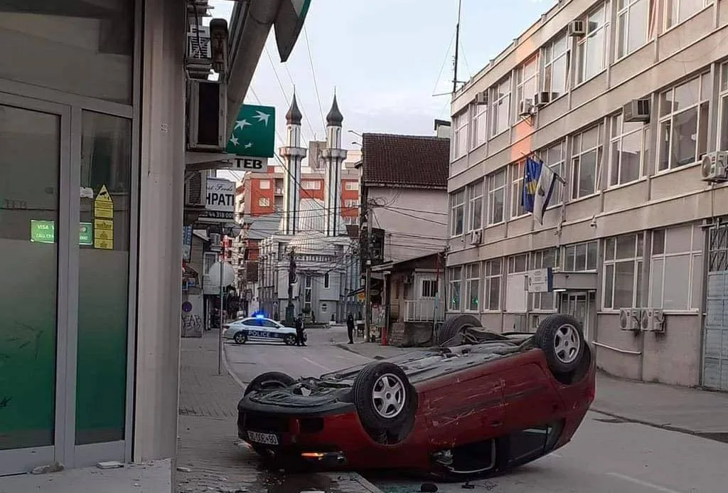 Aksident në Gjilan, rrotullohet një veturë