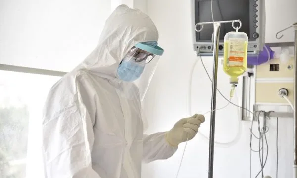 77 pacientë janë në trajtim në QKUK dhe spitalet e përgjithshme, 5 në spitalin e Prizrenit